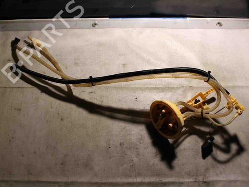 Used Fuel pump BMW 1 (E87) 120 d (177 hp) 28947974