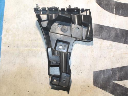 Used Front bumper bracket VOLVO S60 II (134) D3 (150 hp) 28921400