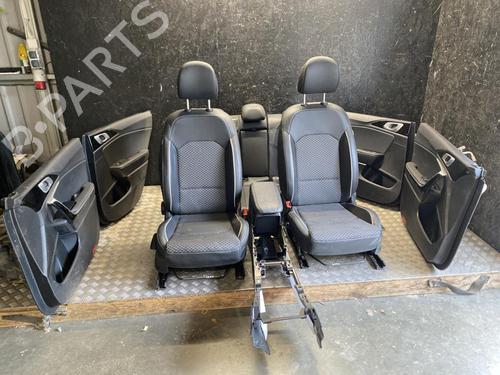 seats-set-kia-ceed-sportswagon-cd-2018-37554571 main image