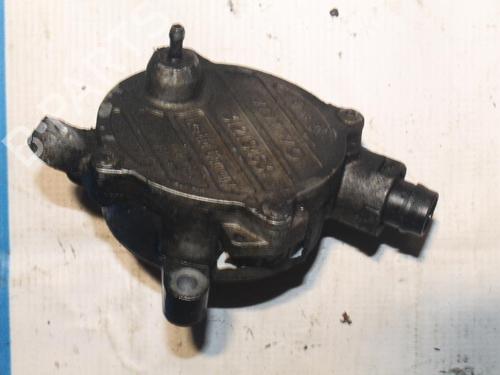 Used Vacuum pump VOLVO XC70 II (136) D5 AWD (185 hp) 28947999