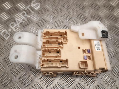 Used Fuse box TOYOTA AURIS Estate (_E18_) 1.8 Hybrid (ZWE186_, ZWE186R, ZWE186H) (136 hp) 28928409