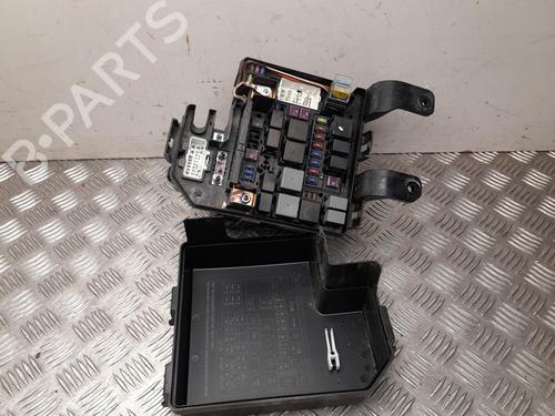 Used Fuse box KIA SORENTO II (XM) 2.2 CRDi 4WD (197 hp) 28935417