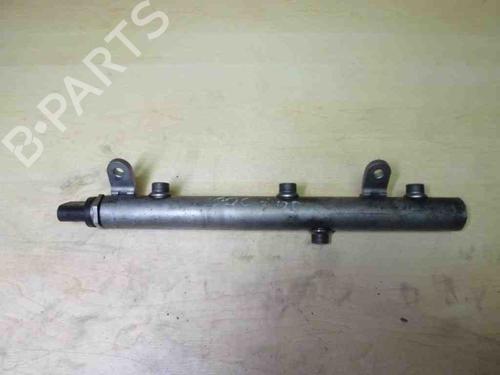 Used Injection rail CHRYSLER 300C (LX, LE) 3.0 CRD (218 hp) 28924239