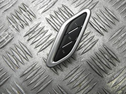 switch-maserati-ghibli-iii-m157-2013-37543392 main image