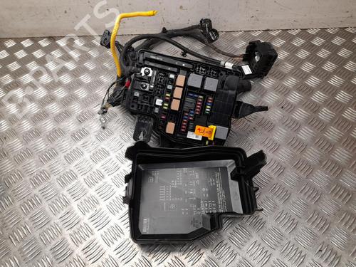 Used Fuse box Fuse box 37573036 37573036