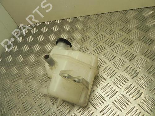Ekpansionstank Ekpansionstank TOYOTA YARIS (_P13_) 1.5 Hybrid (NHP130_) (101 hp) 37579965 37579965