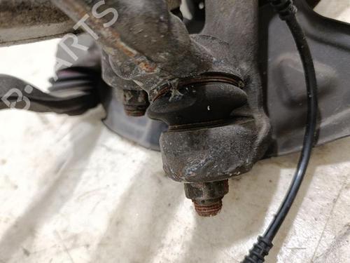 Right front steering knuckle MERCEDES-BENZ CLS (C218) CLS 500 4-matic (218.391) | BP28932530M26 