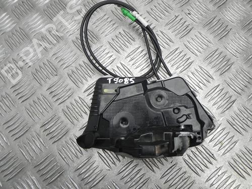 Used Front right lock TOYOTA YARIS (_P13_) 1.5 Hybrid (NHP130_, NHP130) (101 hp) 28936635