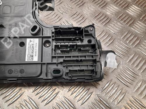 Fuse box TESLA MODEL Y (5YJY) Long Range All-wheel Drive | BP37549134E1 - Image 2