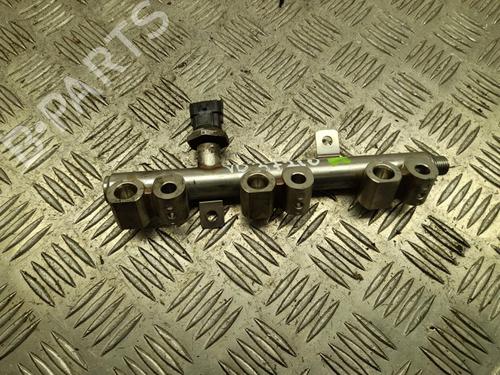 Used Injection rail Injection rail 37563340 37563340