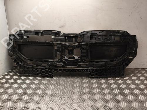Used Grille Grille 38227314 38227314