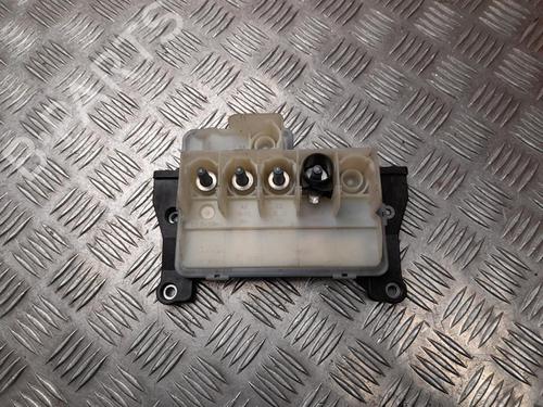 Used Fuse box Fuse box 37557573 37557573
