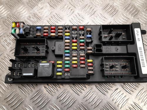 Used Fuse box LAND ROVER RANGE ROVER IV (L405) 4.4 SDV8 4x4 (340 hp) 28921427