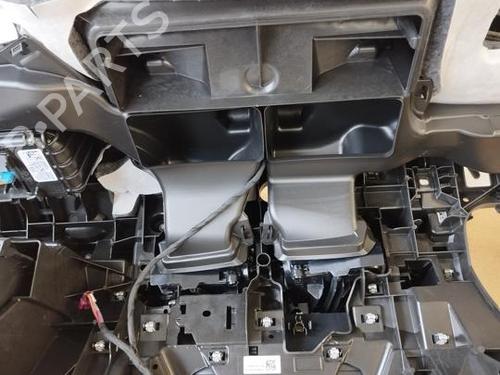 Dashboard BMW 1 (F70) 120 d Mild-Hybrid | BP40027258C46 - Image 17
