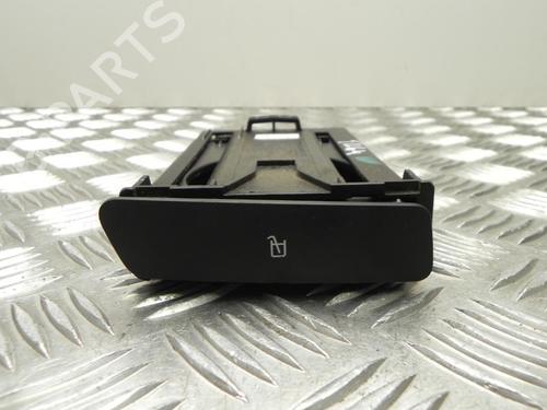 Used Cup/Object holder RENAULT LAGUNA III Grandtour (KT0/1) 2.0 dCi (KT01, KT08, KT09, KT0K, KT12, KT1D, KT1W) (150 hp) 28933072