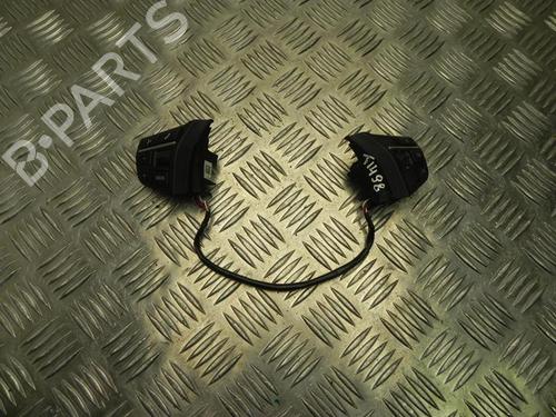 Commandes au volant Commandes au volant 37577778 37577778