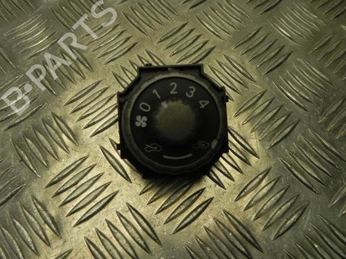AC Styreenhet / Manøvreringsenhet TOYOTA YARIS (_P9_) 1.4 D-4D (NLP90_, NLP90R) (90 hp) 28931357