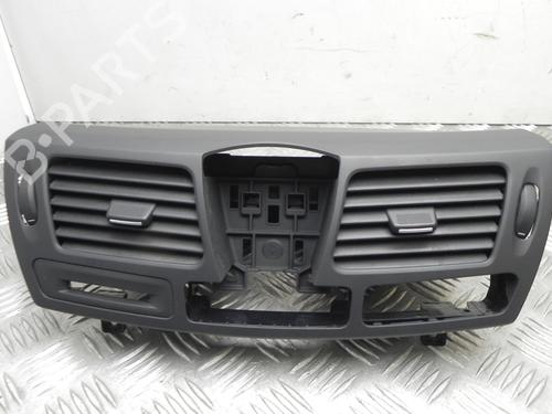Used Air vent RENAULT LAGUNA III Grandtour (KT0/1) 1.5 dCi (KT0A, KT0R, KT02) (110 hp) 28924215