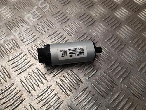 electronic-module-tesla-model-y-5yjy-2019-37553689 main image
