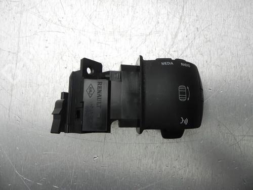 Used Steering wheel controls Steering wheel controls RENAULT LAGUNA III Grandtour (KT0/1) 2.0 dCi (KT07, KT0J, KT14, KT1A, KT1S) (131 hp) 28914245 28914245