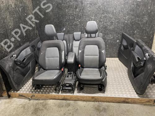 Used Seats set Seats set 37569903 37569903