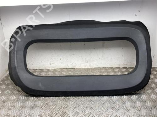 Used Boot lining Boot lining 37568376 37568376