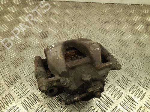 Højre bremsekaliber foran MERCEDES-BENZ CLA (C118) CLA 180 (118.384) (136 hp) 28921748