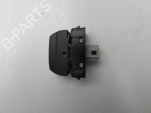 Switch DACIA SANDERO II 1.5 dCi 75 / Blue dCi 75 (B8JW, B8M4, B8AH, B8M7, B8M6) | BP28948008I30 