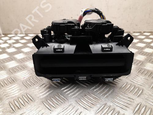 air-vent-tesla-model-y-5yjy-2019-37566409 main image