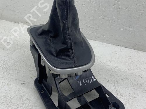 Used Gear lever CITROËN C3 III (SX) 1.2 VTi 82 (82 hp) 28924557