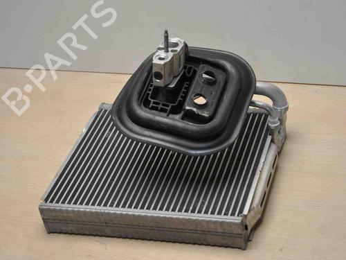 Køler MERCEDES-BENZ EQA (H243) EQA 250+ (243.702) (190 hp) 28927763