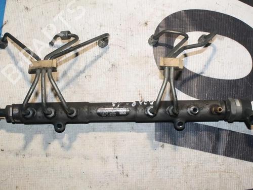 Used Injection rail VOLVO XC70 II (136) D5 AWD (185 hp) 28940342