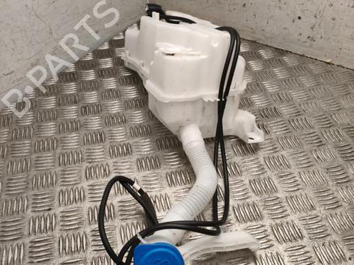Used Windscreen washer tank Windscreen washer tank OPEL FRONTERA (OV24) 1.2 MHEV (101 hp) 39733982 39733982
