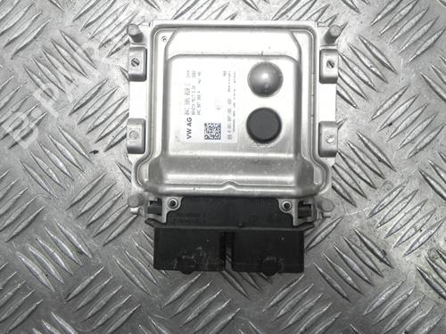 Used Engine control unit (ECU) VW UP! (121, 122, BL1, BL2, BL3, 123) 1.0 (60 hp) 28915971