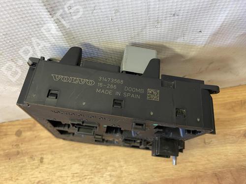 Fuse box VOLVO S90 II (234) D4 | BP38967255E1 - Image 4