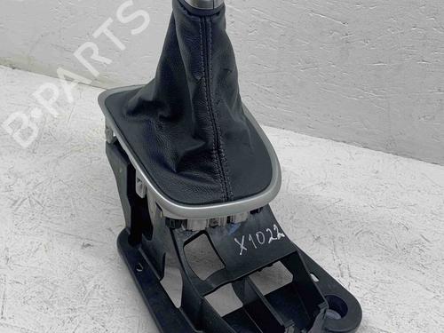 Used Gear lever CITROËN C3 III (SX) 1.2 VTi 82 (82 hp) 28924557