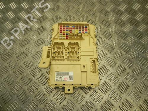Used Fuse box Fuse box 37546064 37546064