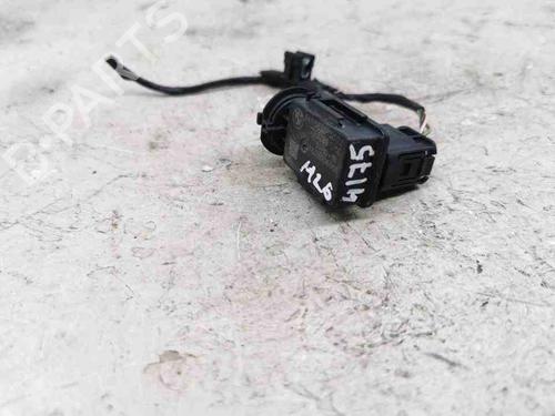 Used Mass air flow sensor BMW 5 Touring (F11) 525 d (218 hp) 28933613