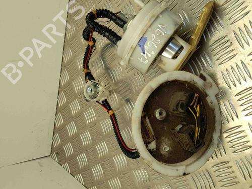 Used Fuel pump BMW 5 Gran Turismo (F07) 535 i (306 hp) 28925316