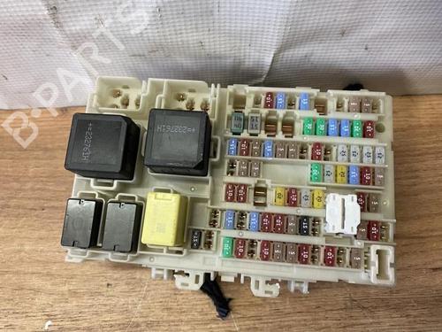 Used Fuse box Fuse box 38966590 38966590