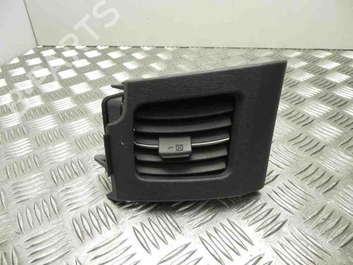 Luftventilen TOYOTA PRIUS (_W3_) 1.8 Hybrid (ZVW3_) (99 hp) 28922175