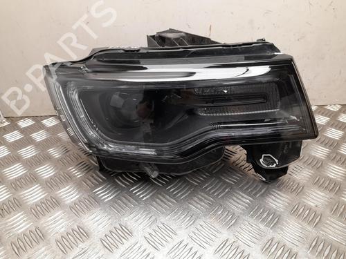 Used Right headlight JEEP GRAND CHEROKEE IV (WK, WK2) 3.0 CRD V6 4x4 (250 hp) 28943608