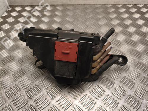Used Fuse box Fuse box 37575250 37575250