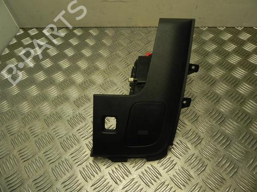 glove-box-ford-usa-mustang-convertible-2014-37541074 main image