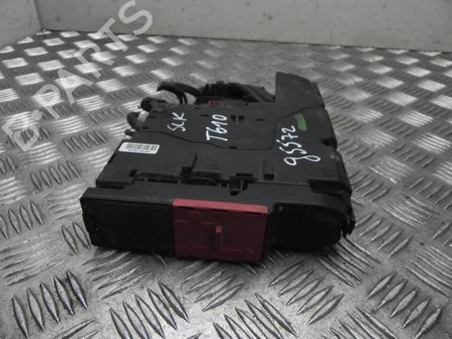 fuse-box-mercedes-benz-slk-r172-2011-37545437 main image