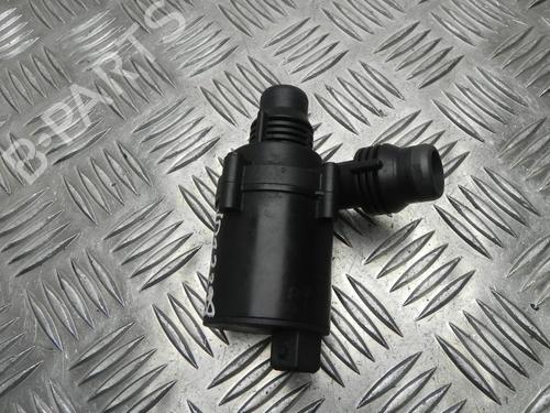 Used Auxiliary water pump BMW X5 (F15, F85) xDrive 30 d (258 hp) 28938994