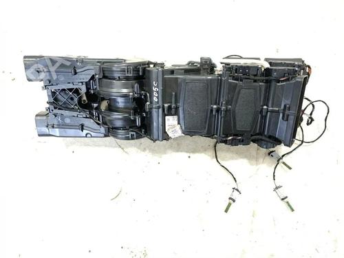 Luftventilen Luftventilen BENTLEY BENTAYGA (4V1) 6.0 (608 hp) 33938333 33938333