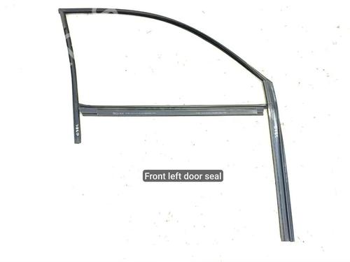 Used Rubber door seal Rubber door seal ROLLS-ROYCE GHOST I (RR4) V12 (571 hp) 34560885 34560885
