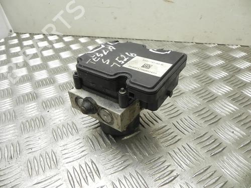 Used Electronic module TESLA MODEL S (5YJS) P100D AWD (772 hp) 28910837