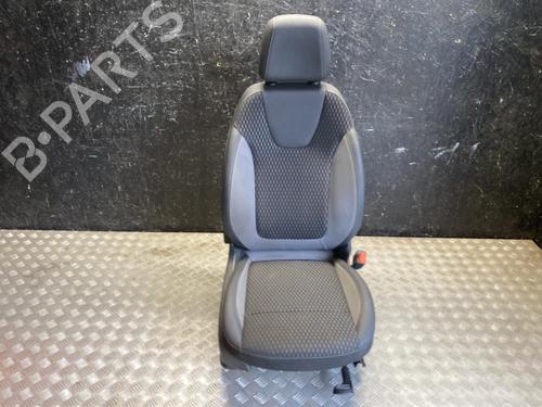 Sæde højre fortil Sæde højre fortil OPEL CROSSLAND X / CROSSLAND (P17, P2QO) 1.2 (75) (131 hp) 37559547 37559547
